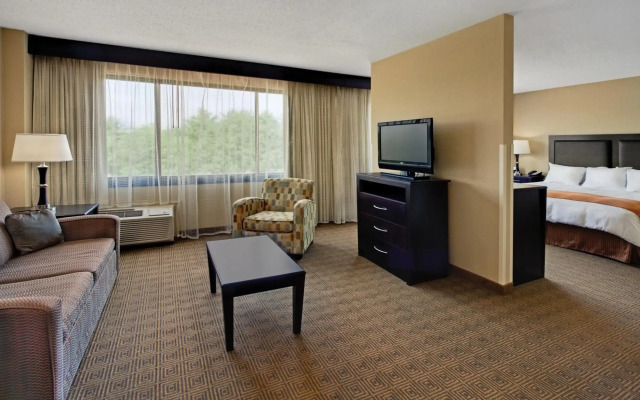 Radisson Hotel Freehold