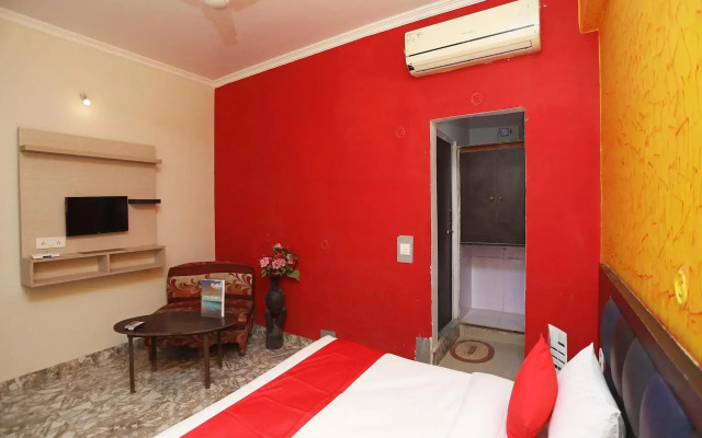 Royal Palace by OYO Rooms