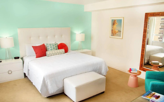 Deauville Beach Resort