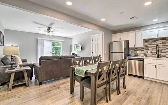 Airy Townhome: Close to Kayaking & Boating!