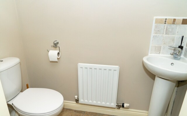 Lovely 4-bed House in Huntingdon