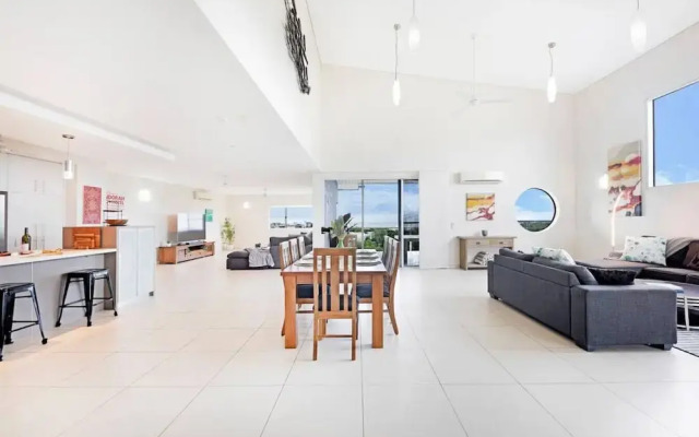 ZEN LUXURY 2-STORY Penthouse Mindal View
