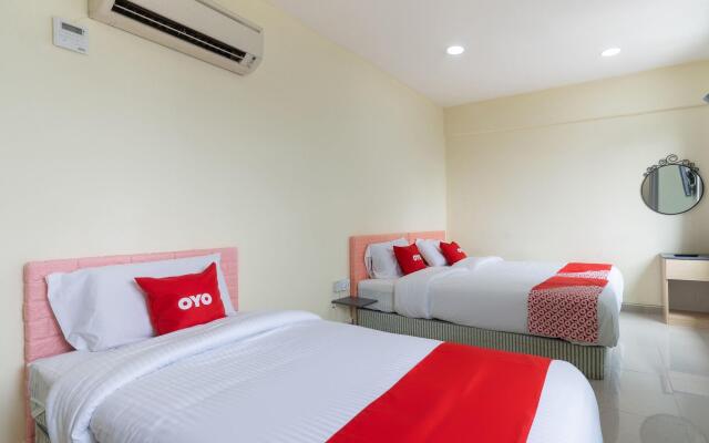 OYO 89717 Budget Star Hotel