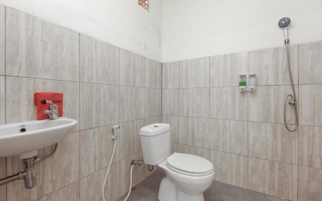 RedDoorz @ Jalan Bukit Keminting