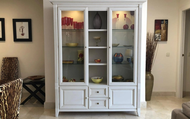 Beachside Luxury 2 bedroom apartment, Puerto Banus