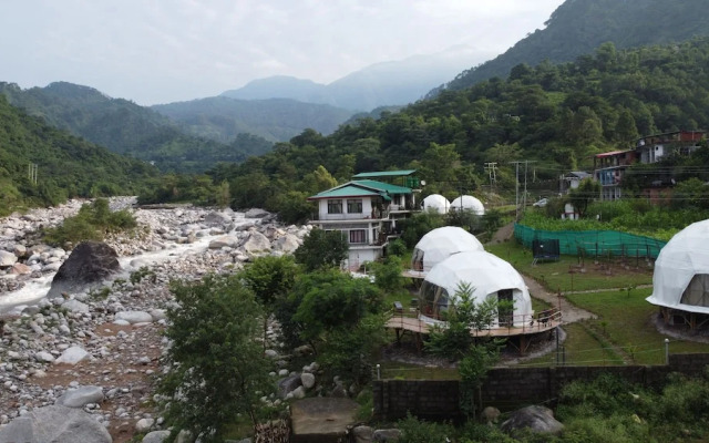 Nestonature Glamping Dharamshala