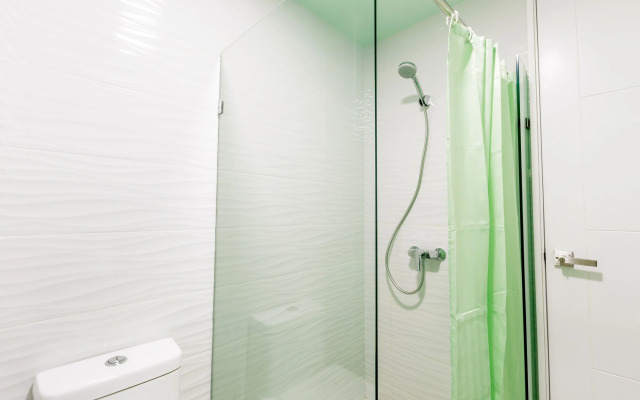Ducassi Suites Rooftop Pool Beach Club & Spa