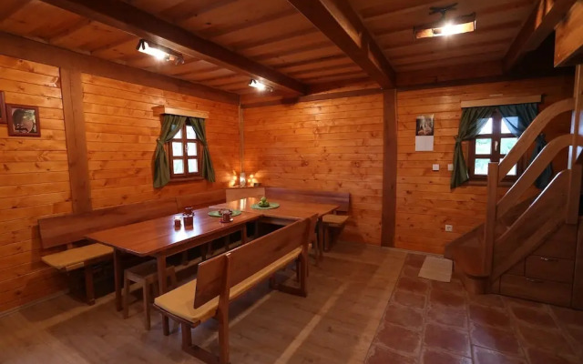 Vineyard cottage Med vinogradi