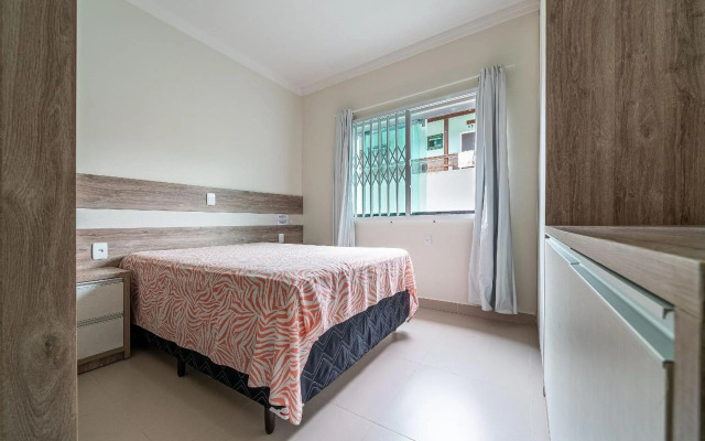 125 - Excelente Casa com 03 quartos em Mariscal