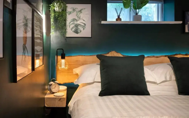 Eden Escape - Comfy Apartment Quiet Neighbourhood
