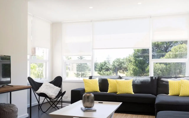 Arabella on West Apartments