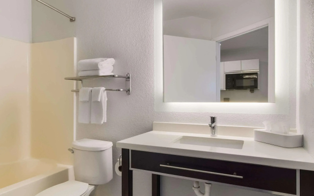 MainStay Suites Raleigh - Cary