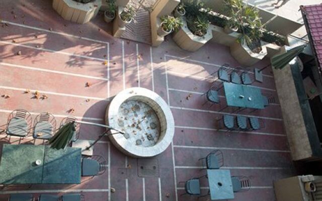 Hotel Ahdoos