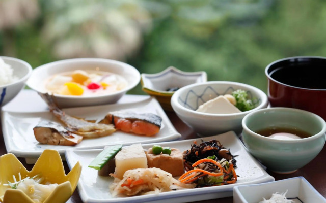 Toba Seaside Hotel