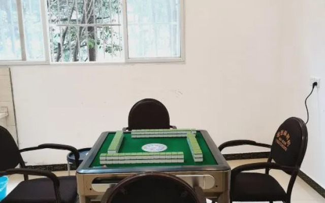 Baoxing Xinyuan Hotel