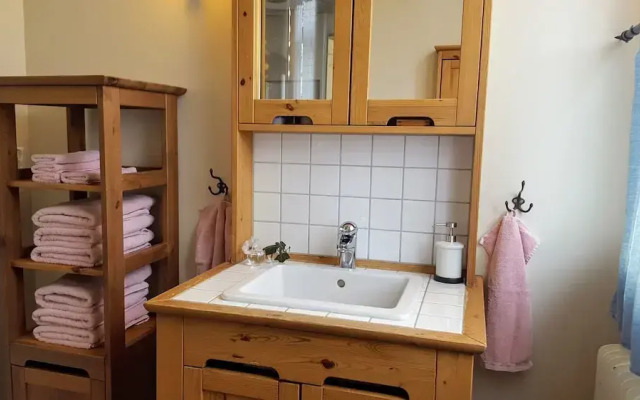 Hagbackens Gård Bed & Breakfast