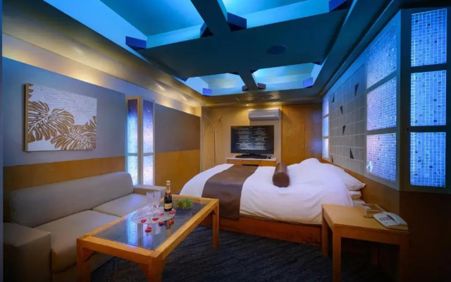 Iwatsuki Waterhotel Mw - Adult Only