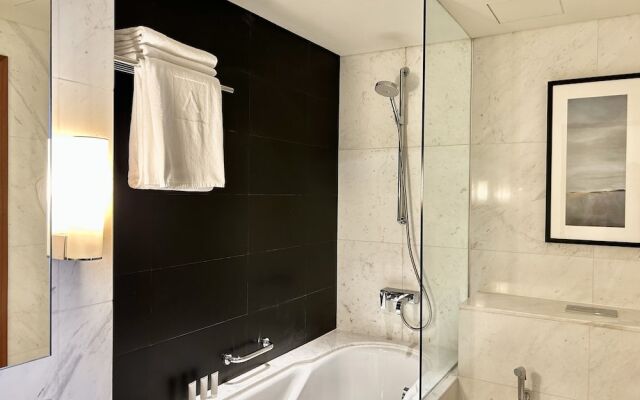 Luxury at Former Address Dubai Mall With Balcony