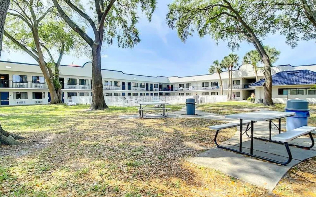 Travelodge Suites East Gate Orange
