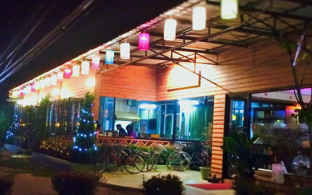 Ruen Narisra Resort