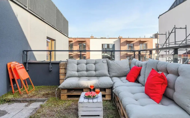 Lumina 3-room apart with large terrace