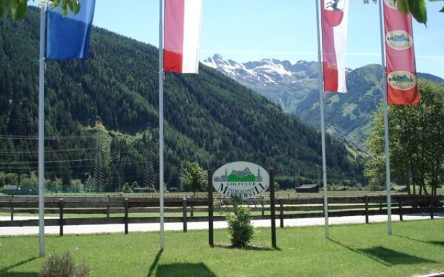 Golf & Ski Chalet