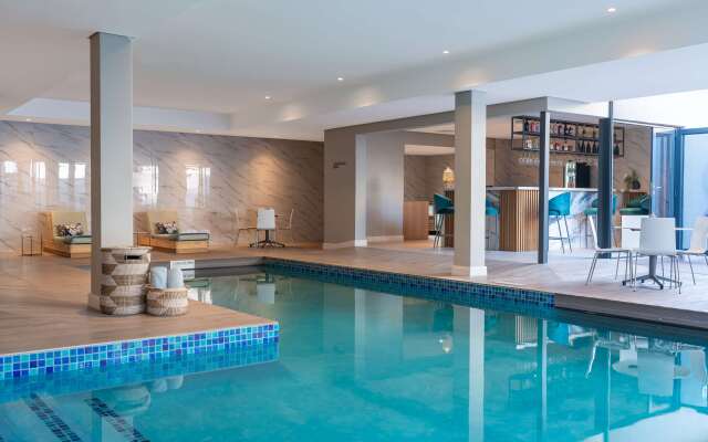 Radisson Hotel and Convention Centre OR Tambo Airport