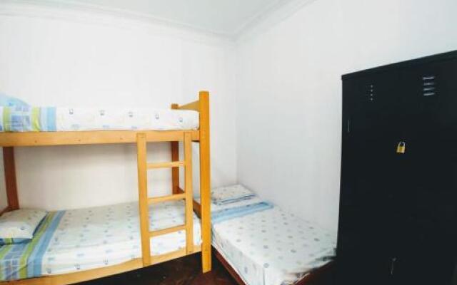 Explorers House - Hostel