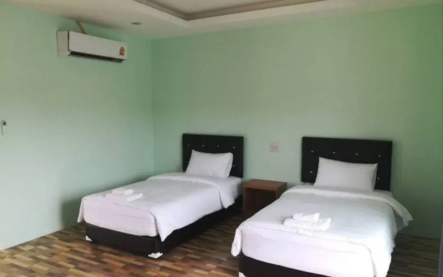 Lake Hill Resort