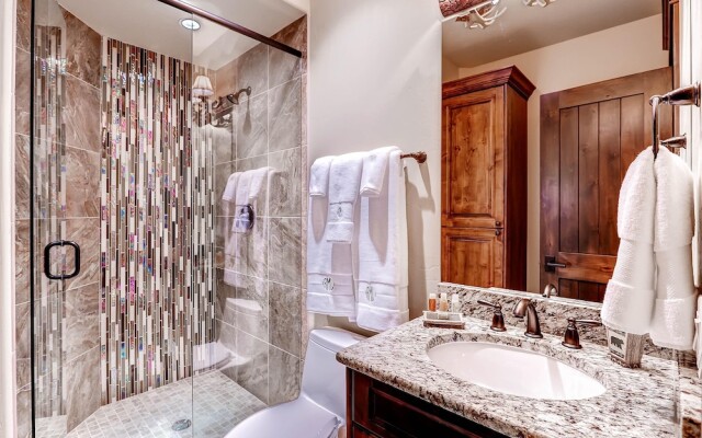 Rocky Mountain Lodge