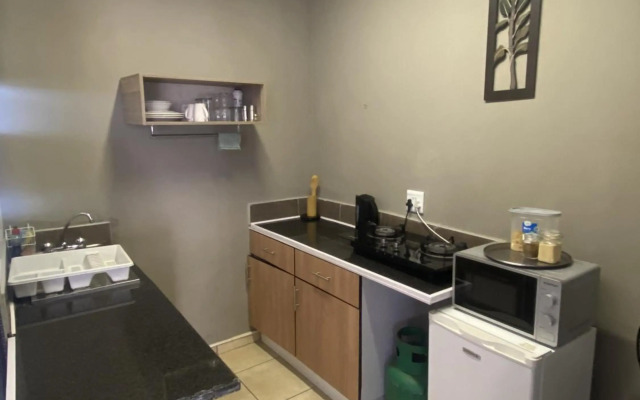 Menlyn Mews Guesthouse