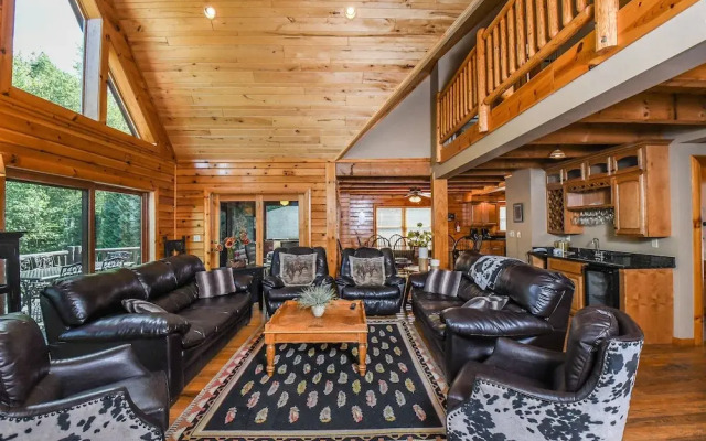 Wild Wild West 6 Bedroom House