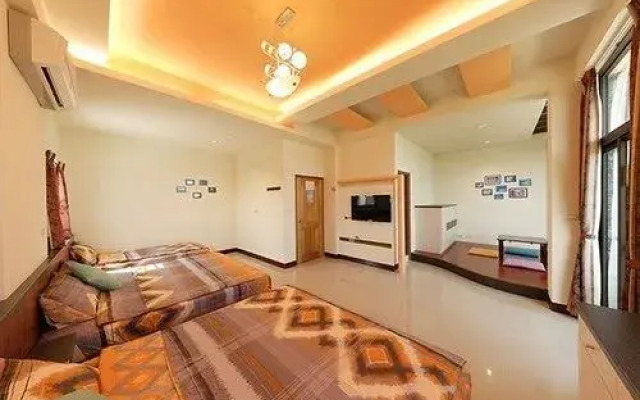 Round Bed