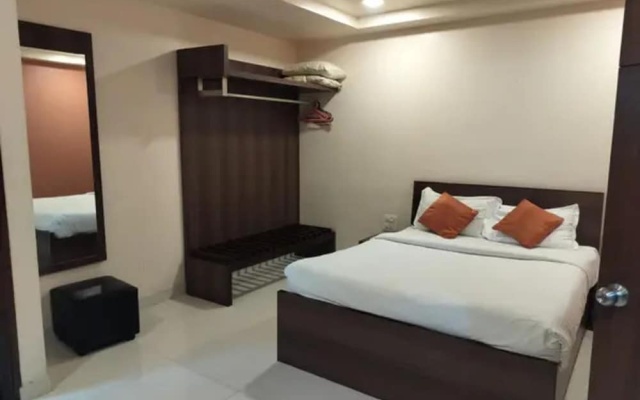 Fabhotel Elysees Services Suites