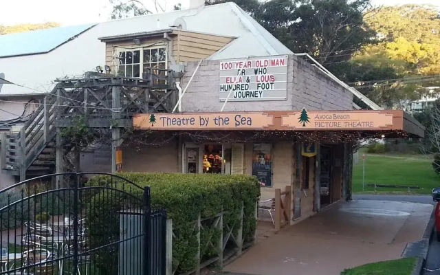 Avoca Beach "Cape Cottage"