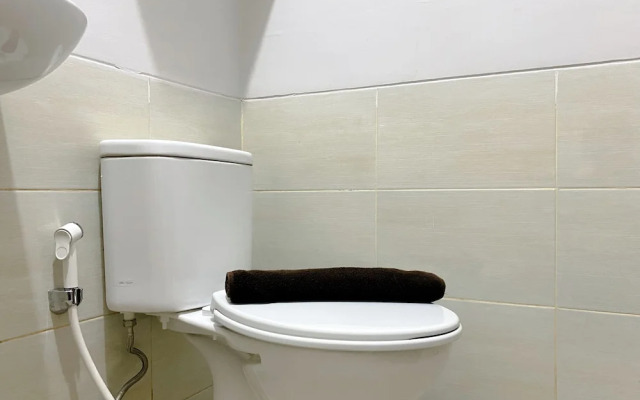 Serene And Tidy Studio Apartment Transpark Juanda Bekasi Timur