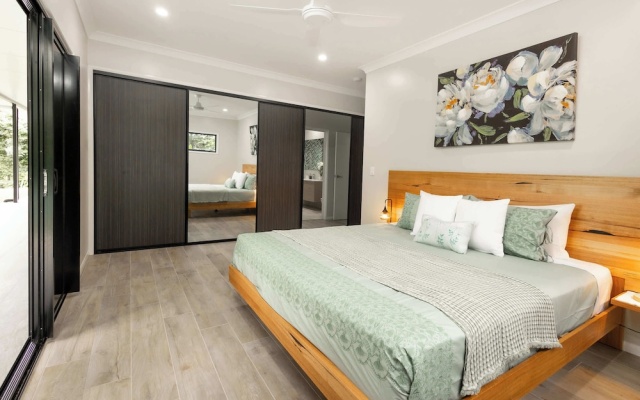 Barron Heights in Caravonica – Guest Rooms – Cairns