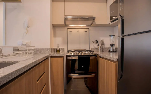 w Amazing 2BR w Balcony in San Isidro
