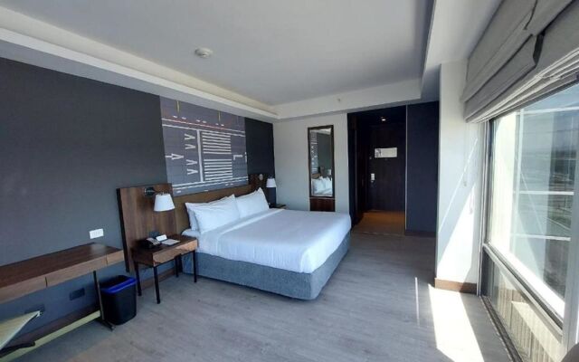 Courtyard by Marriott Santiago Airport