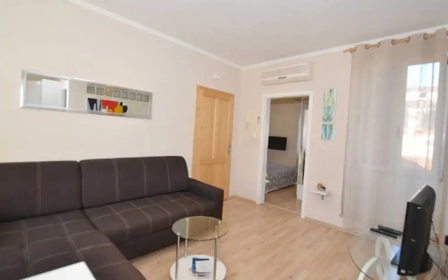 Classy and Modern Old Town Quarter Apartment