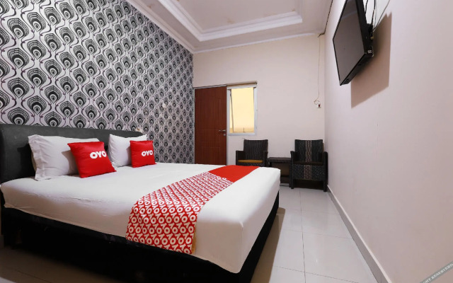 Guest House 268 by OYO Rooms