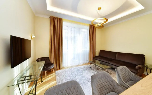 Luxury Central Apartment in Putvinskio street