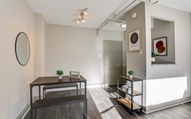 FRONTDESK 500 Fifth Apts Downtown Nashville