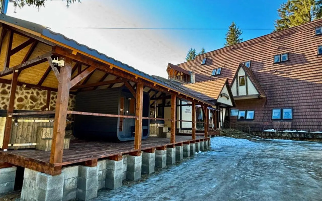 Casa Motului B&B
