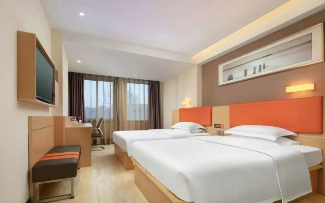 7 Days Premium Changsha Wuyi Plaza Metro Station