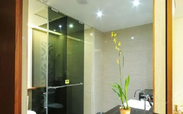 Zhujiang Crystal Hotel