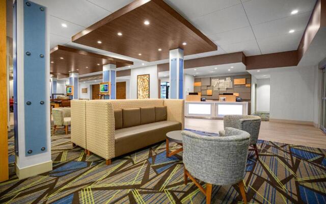 Holiday Inn Express & Suites Sanford- Lake Mary, an IHG Hotel