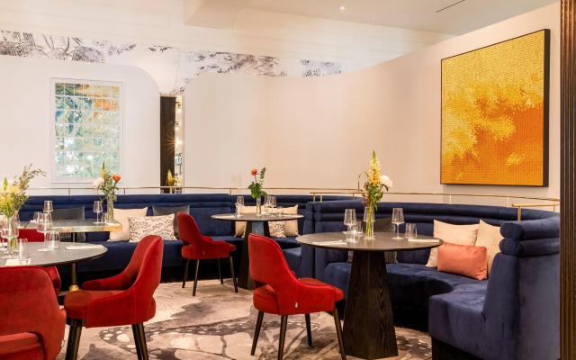 Sapphire House Antwerp, Autograph Collection
