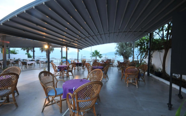 Amos Hotel