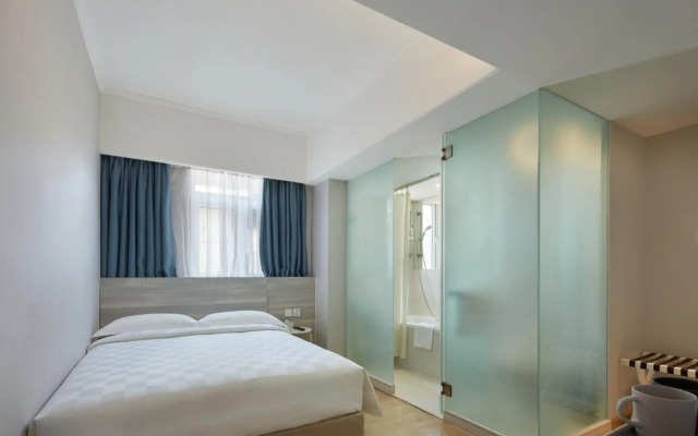 Ole Tai Sam Un Hotel